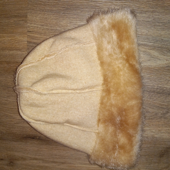 Faux Fur Hat - Picture 4 of 4